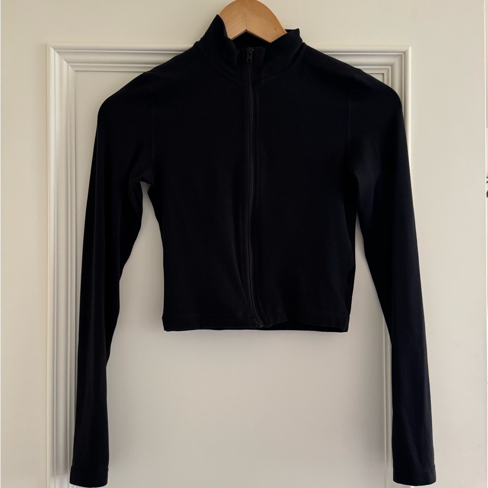 Aritzia TNA Black Women's Zip-Up Top